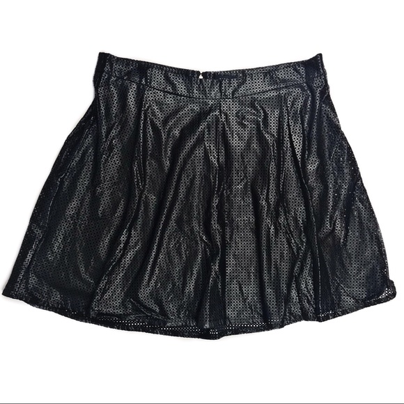 torrid Dresses & Skirts - TORRID Woman's Skirt Black Laser Cut Size 20